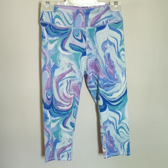 3 for $10 bundle sale! So Active Tie-Dye Swirl Capri Leggings Girls Size L 10-12 - Picture 1 of 3